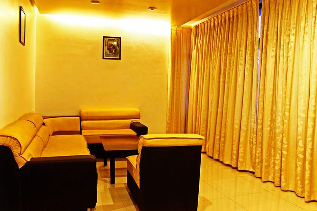 Cotton County Club And Resort Хубли Екстериор снимка